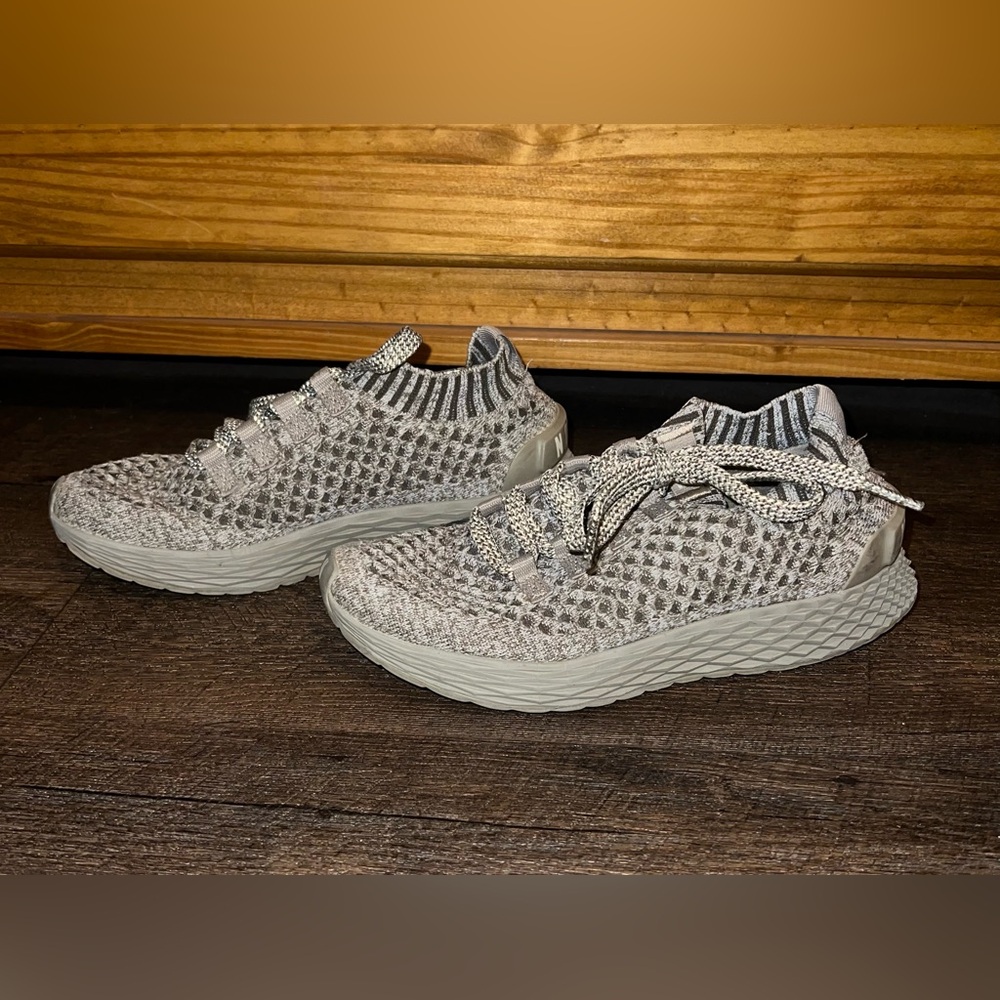 No Bull Women’s knit runner shoes